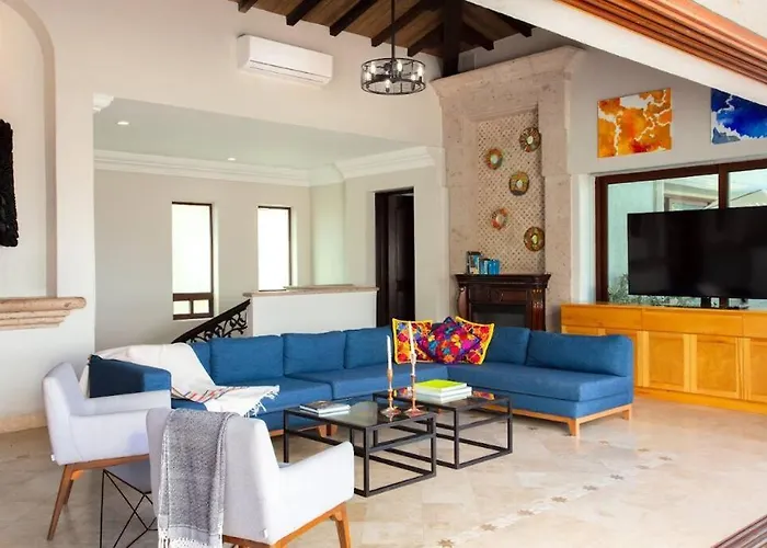 De 6 Recámaras Con Vistas Al Mar En Pedregal *