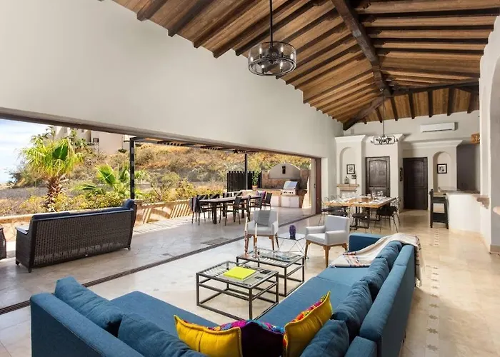 Apartamento De 6 Recámaras Con Vistas Al Mar En Pedregal Cabo San Lucas